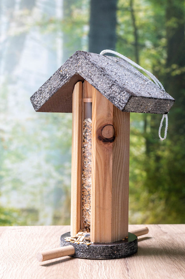 Futterhaus aus Holz zum Aufhängen