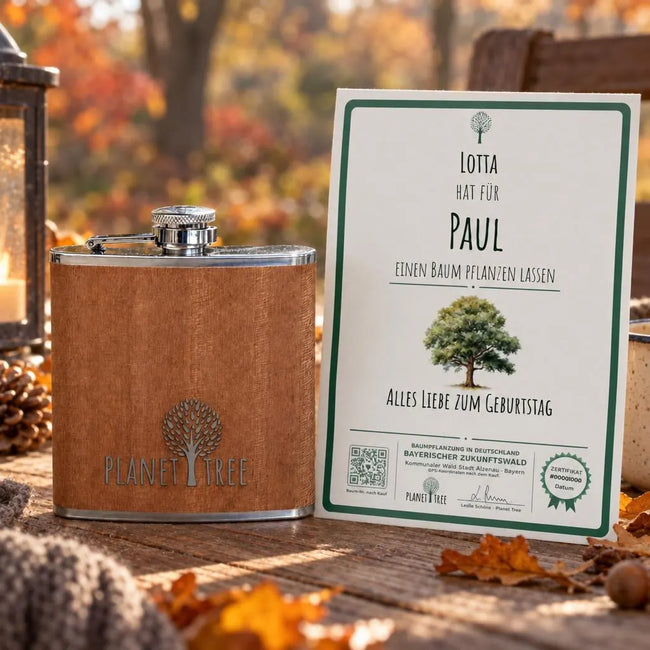 Flachmann aus Edelstahl mit Holz – Geschenkansicht mit aktuellem Baumzertifikat; Beispielgestaltung