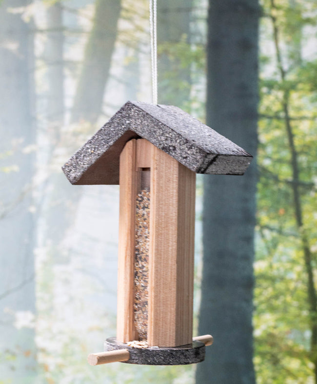 Futterhaus aus Holz zum Aufhängen