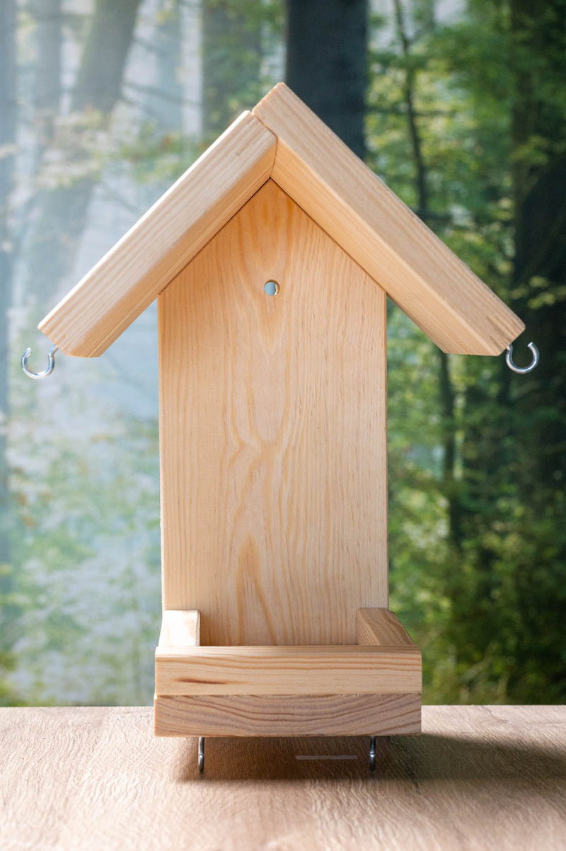 Futterhaus aus Holz