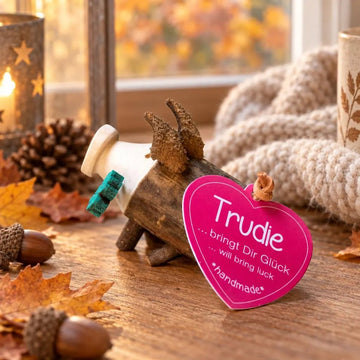 Glücksschwein Trudie mit Kleeblatt