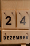 Ewiger Kalender Vier Jahreszeiten aus Holz