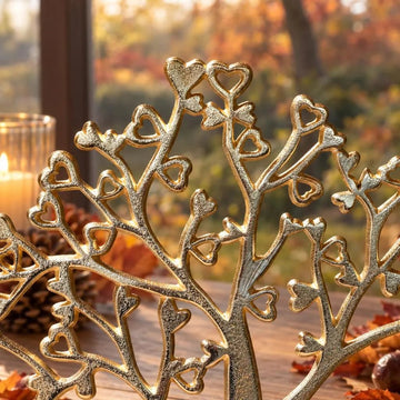Goldener Lebensbaum mit Herzen
