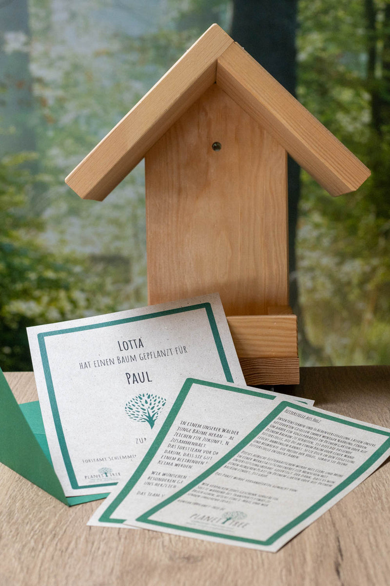 Futterhaus aus Holz