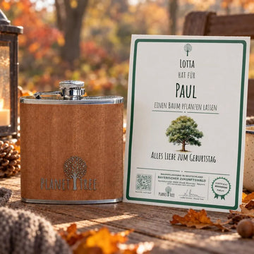 Flachmann aus Edelstahl mit Holz – Geschenkansicht mit aktuellem Baumzertifikat; Beispielgestaltung