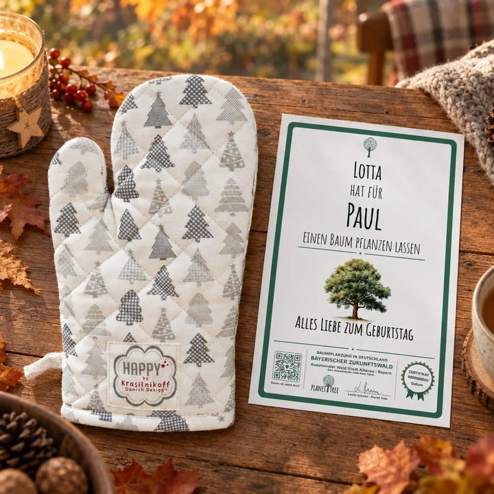 Ofenhandschuh Waldmotiv – Geschenkansicht mit aktuellem Baumzertifikat; Beispielgestaltung
