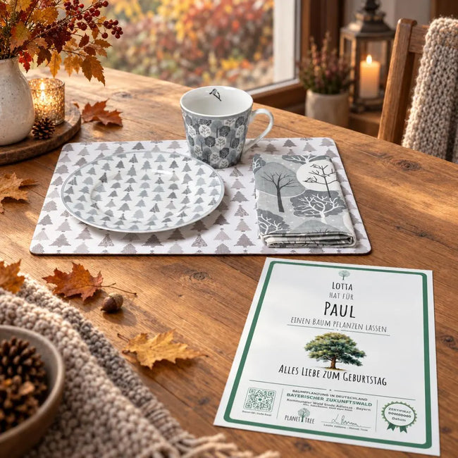Frühstücks-Set mit Baummotiv – Geschenkansicht mit aktuellem Baumzertifikat; Beispielgestaltung