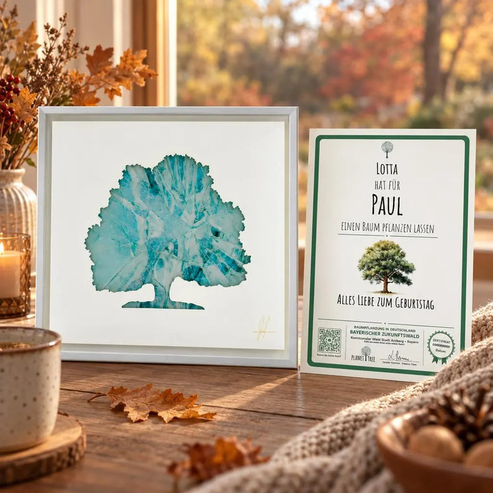 Baum für Baum - Limitierte Unikatserie von Thomas Luettgen - Motiv 3 – Geschenkansicht mit aktuellem Baumzertifikat; Beispielgestaltung